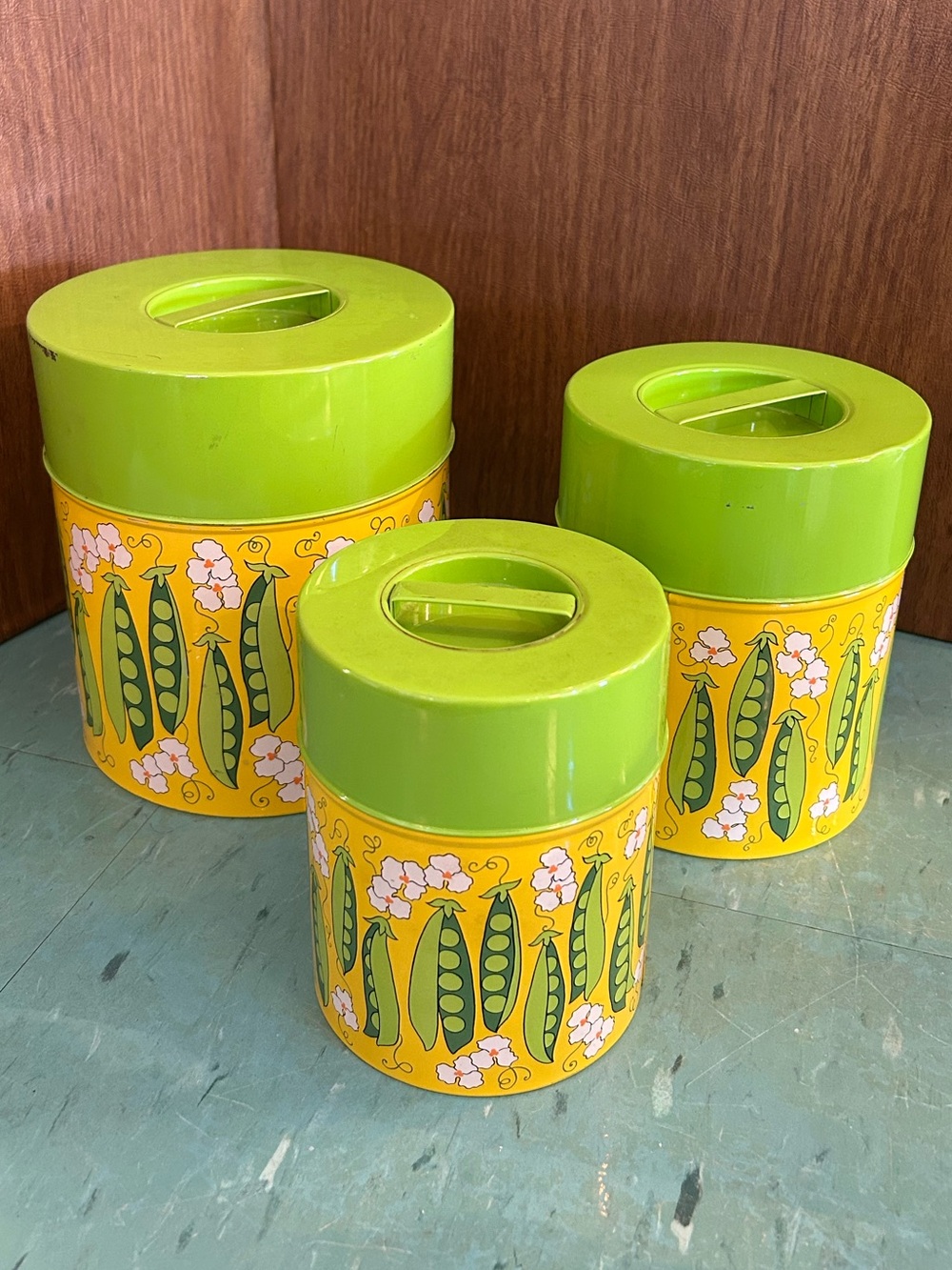 Set 3 canister set vintage peas flowers green yellow nesting metal 1970’s Japan